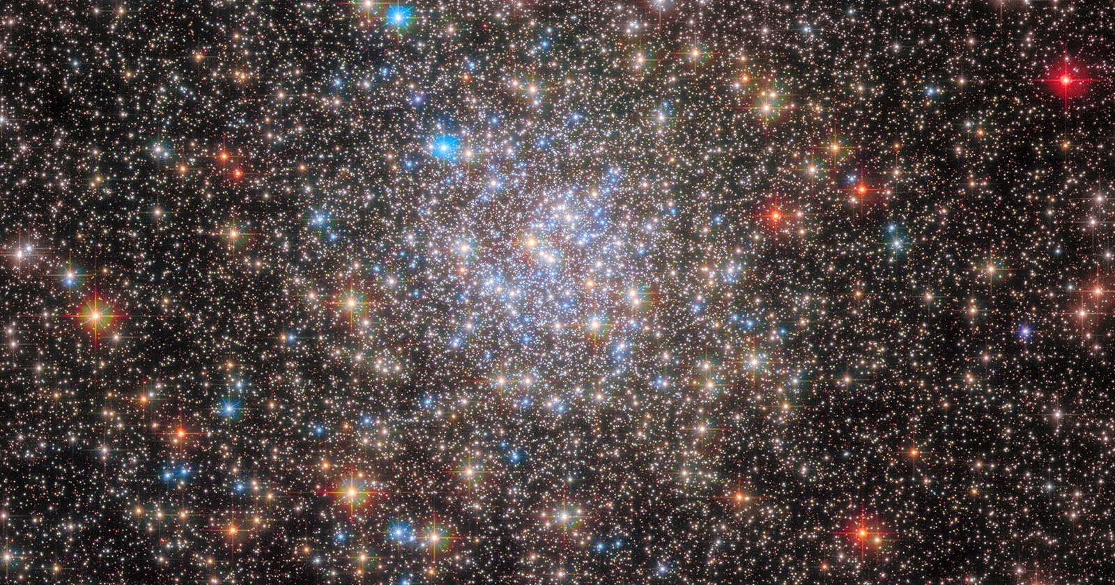 May Skywatching: Planets, Moon, and Photo Opportunities.