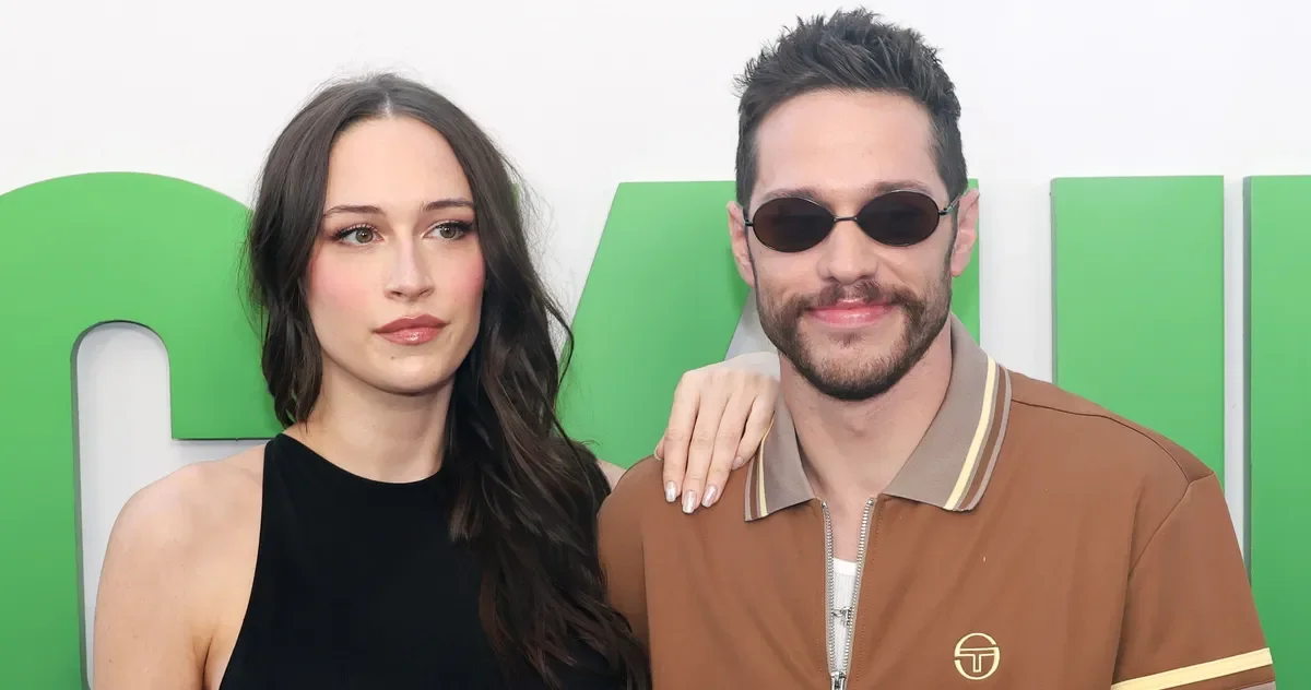 Pete Davidson & Elsie Hewitt: Are they together amid baby rumors?