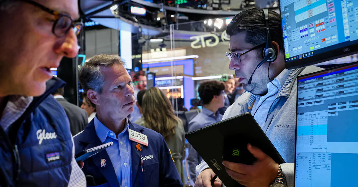 Market downturn continues as Fed worries and economic data weigh on stocks.