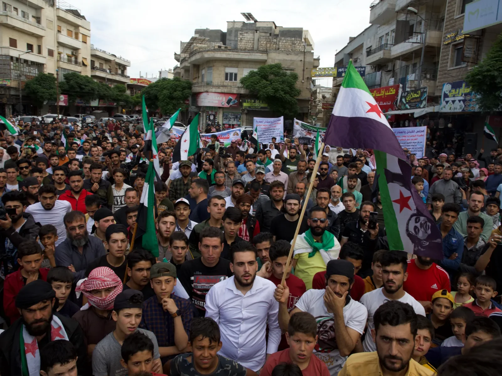 Assad's Arab League Summit Return Amid Protests and Palestinian Concerns
