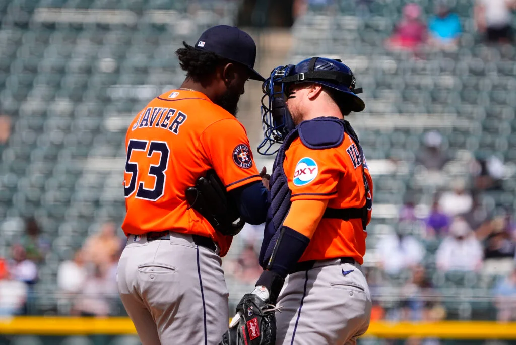 Astros Face Depth Challenge as Javier Exits With Shoulder Tightness