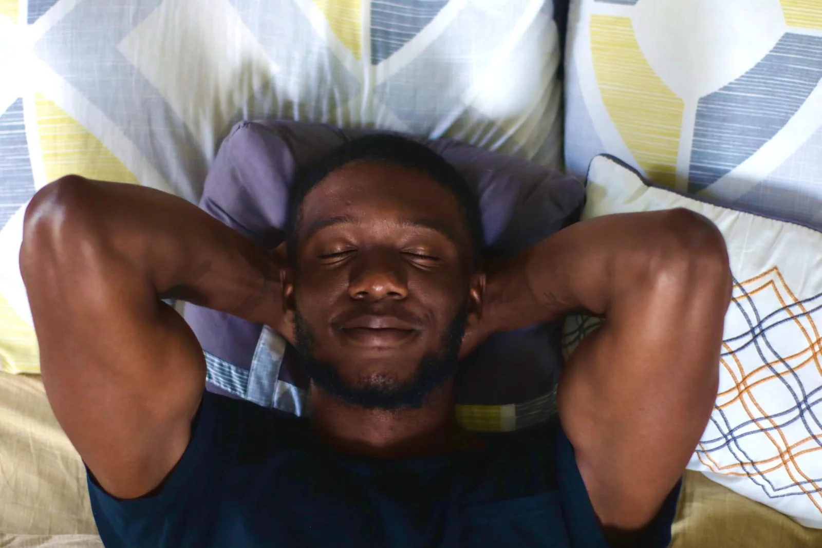 Finding the Sleep Sweet Spot: 6.4–7.8 Hours Linked to Slower Biological Aging