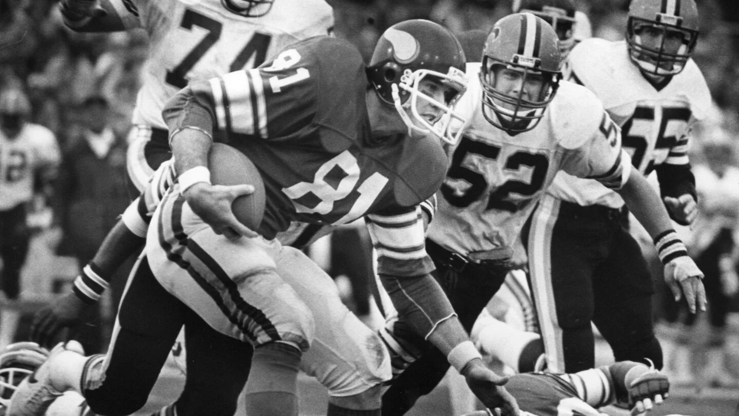 Former Vikings star Joe Senser dies at 69, leaving a community legacy