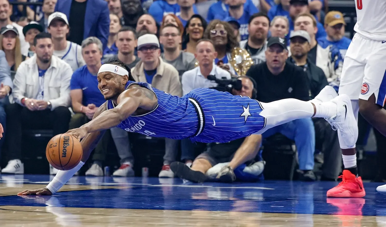 Magic Outmaneuver Pistons, Grab 3-1 Series Lead