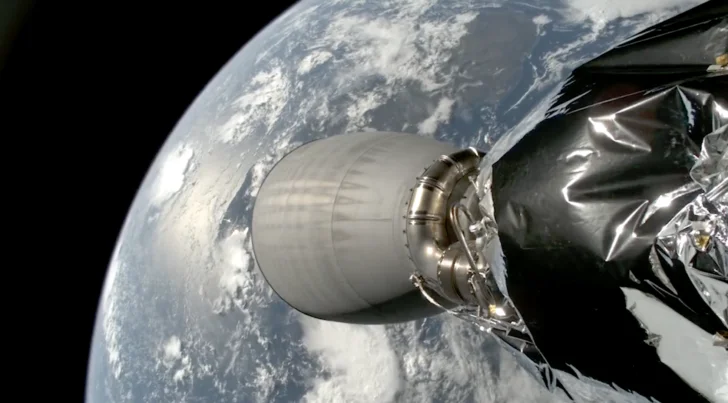 "Experience SpaceX's Historic Mars Mission in Stunning Animation"