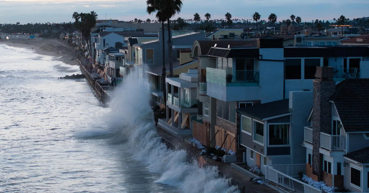 El Niño Kelvin Wave Set to Push California Seas Higher and Accelerate Erosion