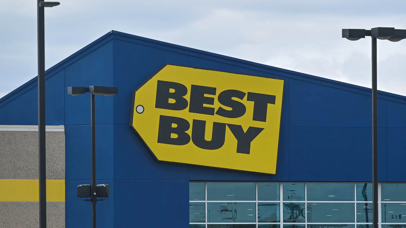 "Top Deals: Best Buy's Weekend Sale and Appliance Discounts"