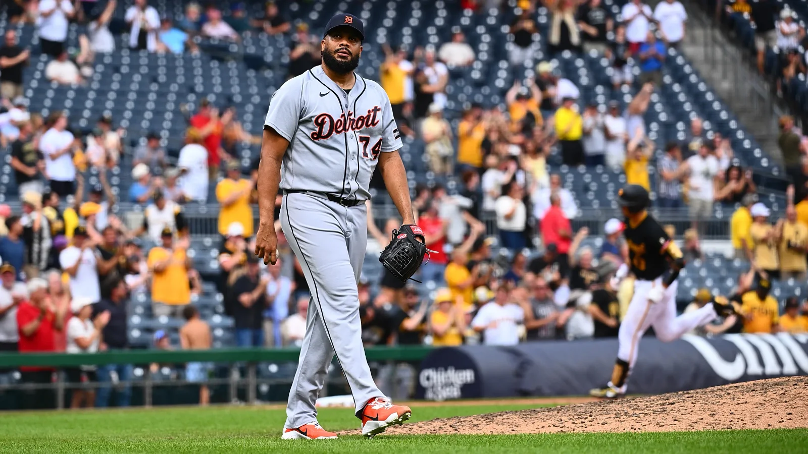 Pirates walk-off win worsens Tigers' playoff odds