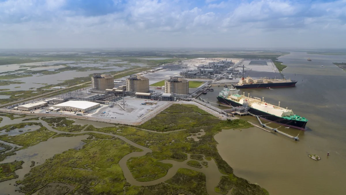 LNG Markets Roiled as War Disrupts Qatar Exports