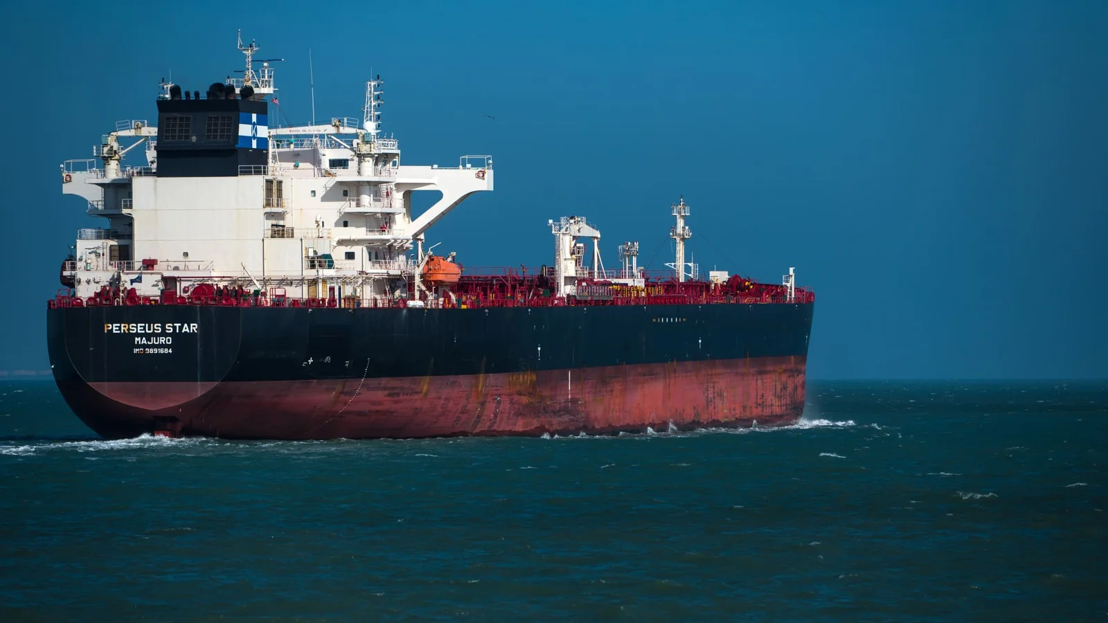 Record U.S. crude exports hit 5.2 million bpd as Gulf Coast ports surge