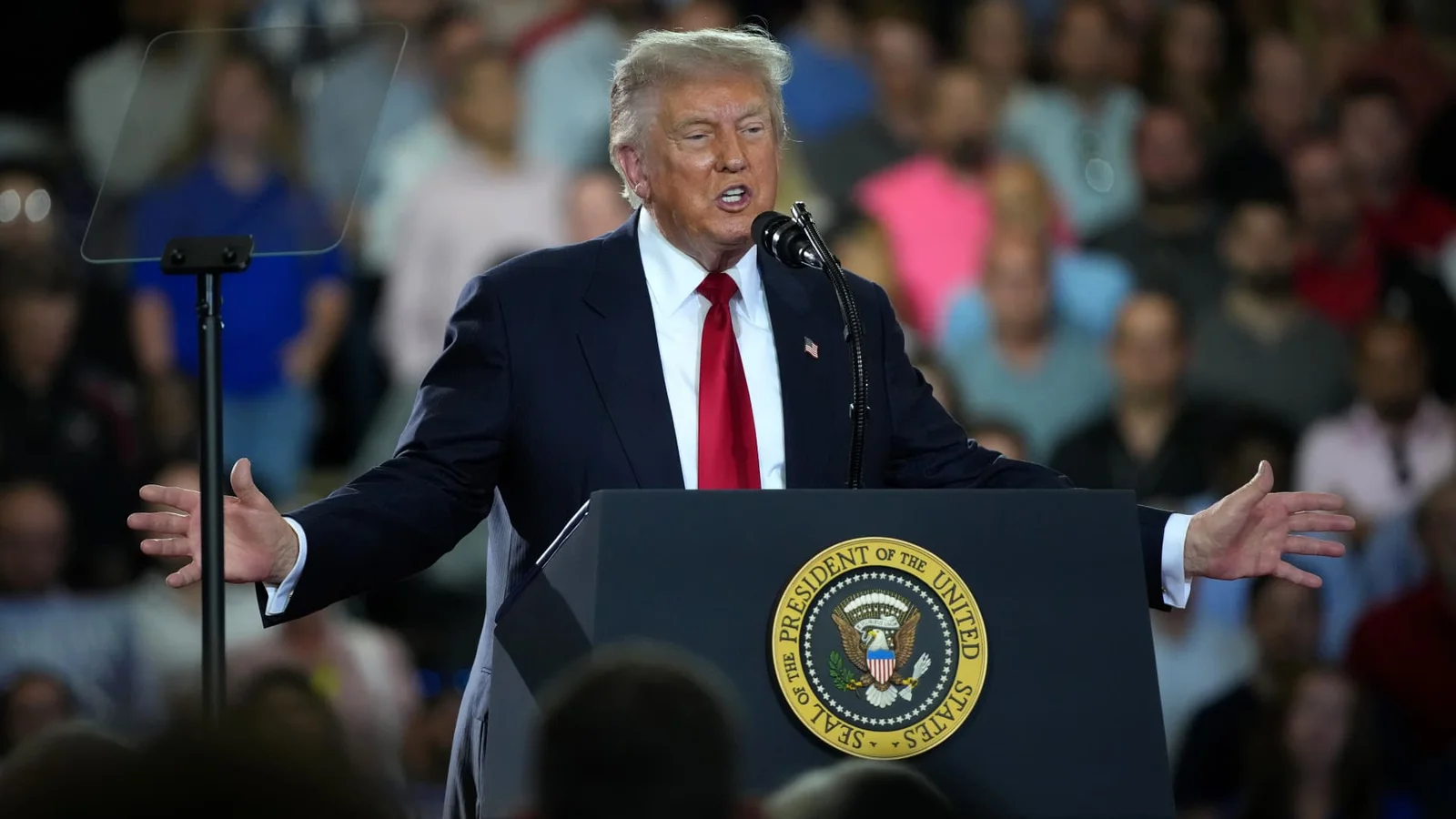 Trump Defends New Tariffs as Essentially the Same Plan Courts Rejected
