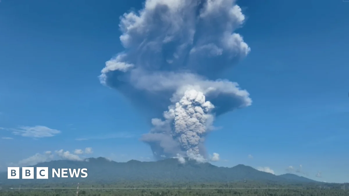 Mount Dukono eruption kills three hikers in Indonesia
