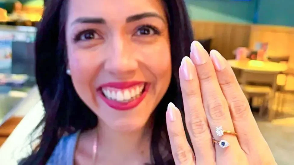 Divorce Rings: A Bold Middle-Finger Statement of New Beginnings