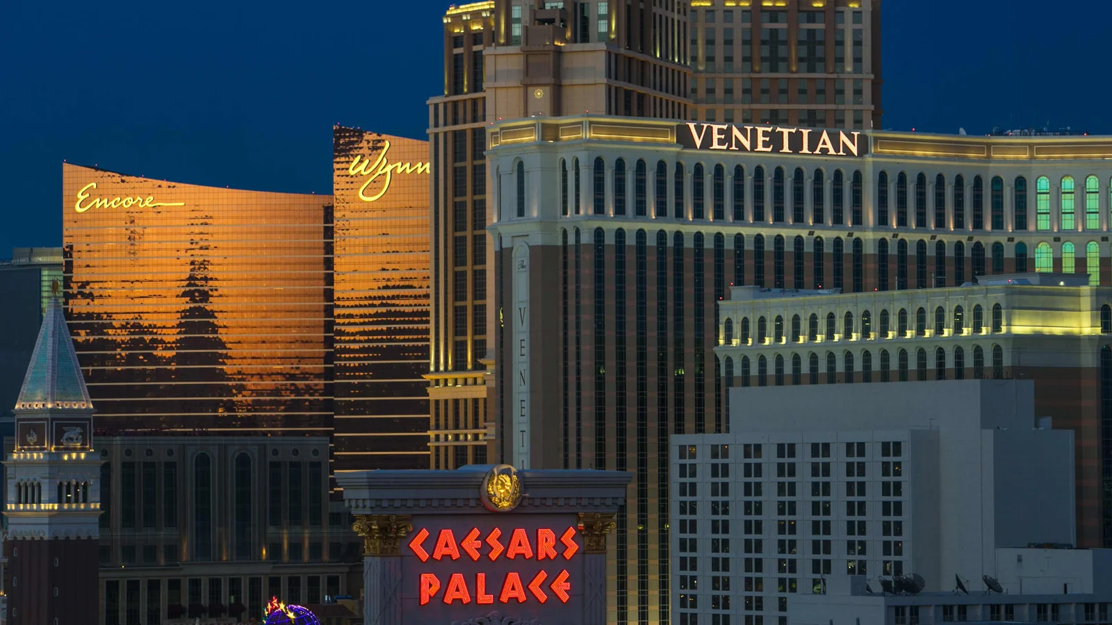 Tilman Fertitta to take Caesars private in $17.6 billion leisure expansion