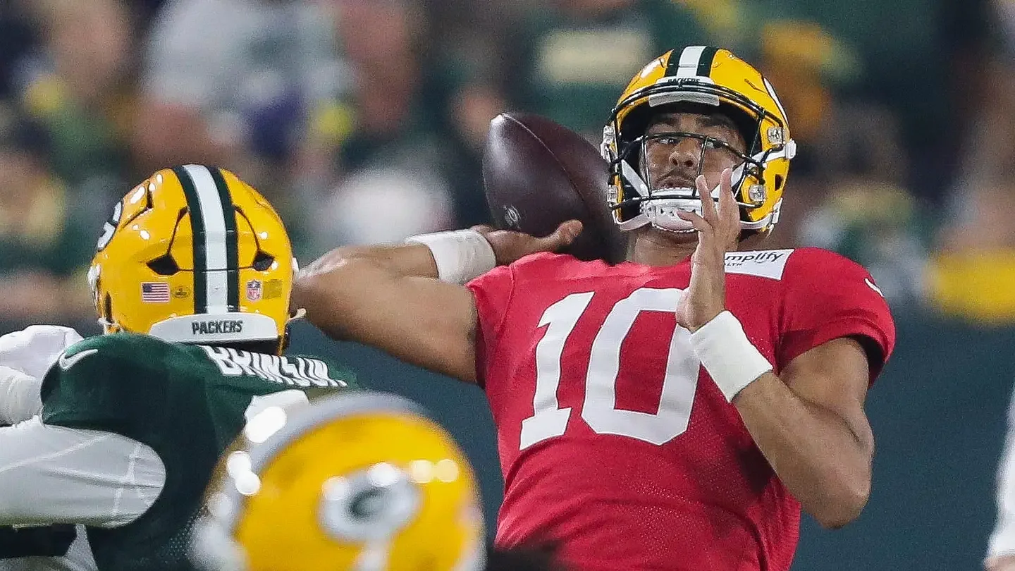 Packers Family Night Highlights Defense as Offense Scrambles Through Cramping and Adjustments