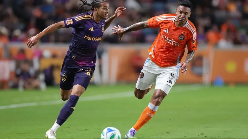MLS Match Goes Smartphone-Only: Apple to Broadcast Live Using iPhone 17 Pro