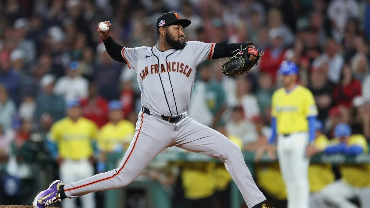 Giants' Tidwell, Smith Spark Hope in Fenway Showcase