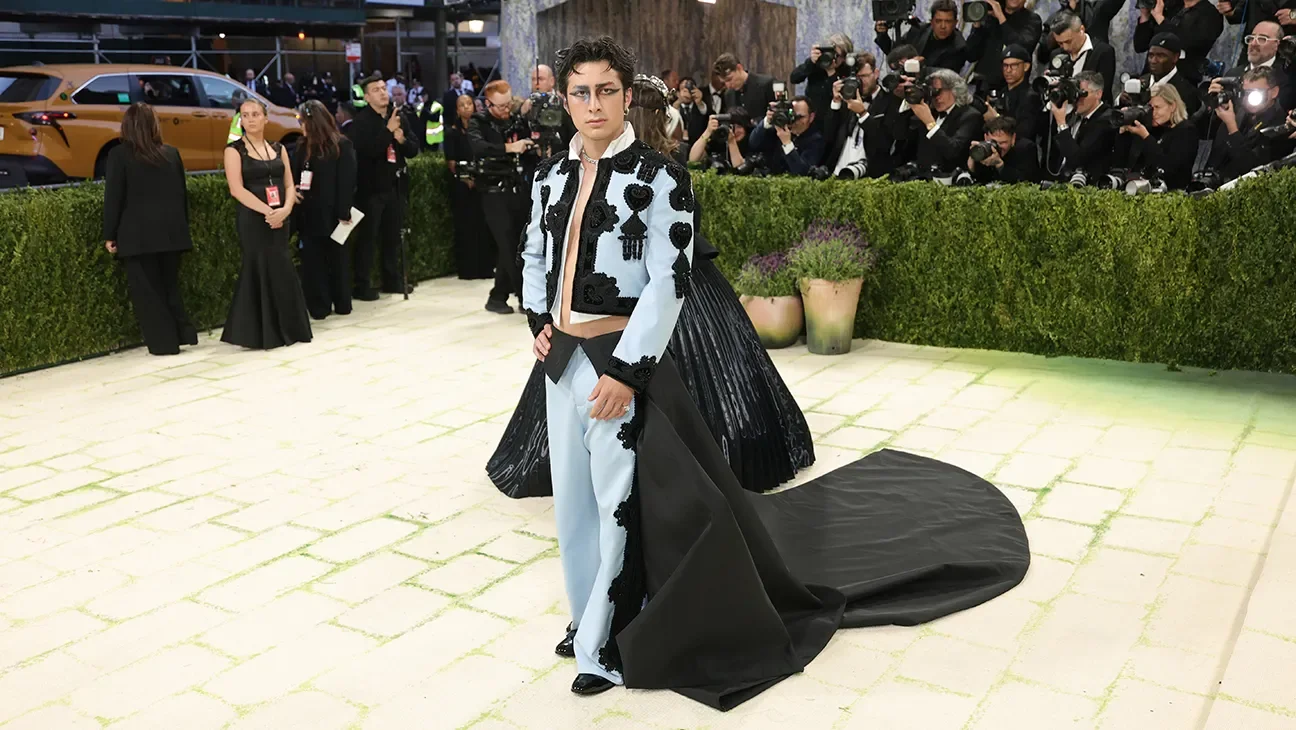 Hudson Williams Stuns at Met Gala in Open Balenciaga Ensemble and Bold Makeup