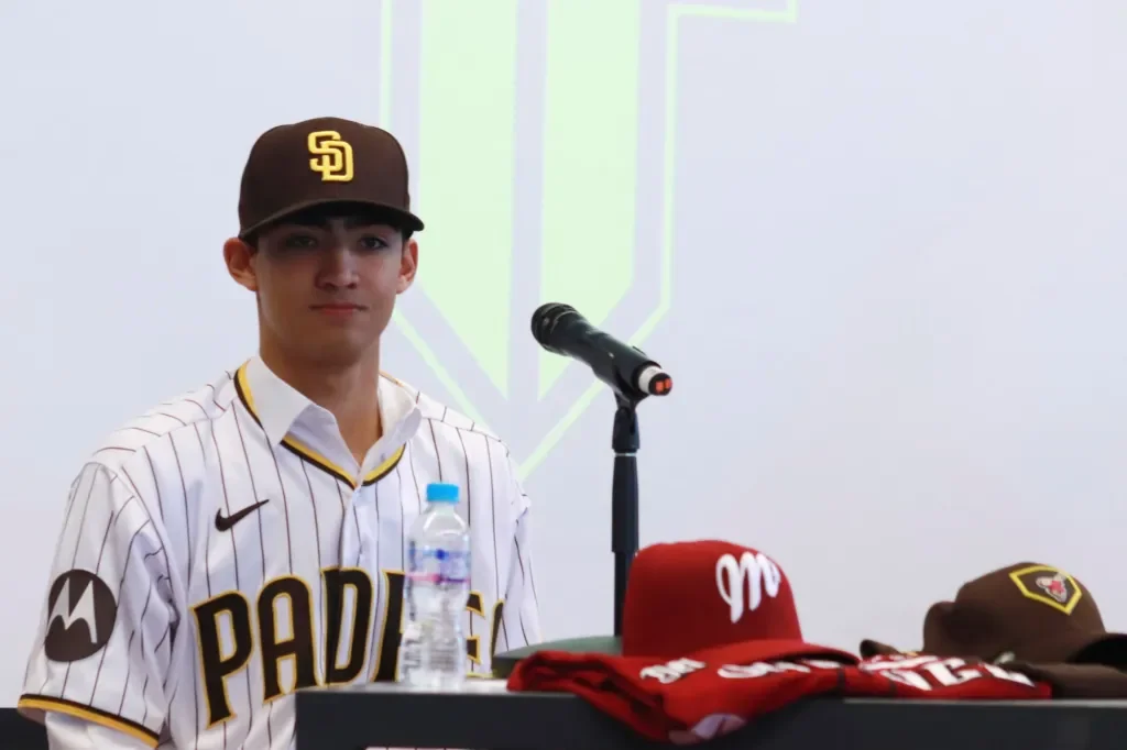 Padres Prospect Pleads Guilty in Immigrant-Transport Case