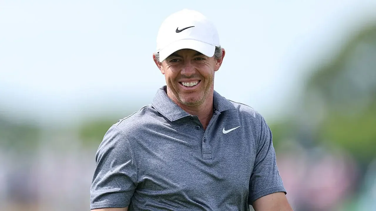 McIlroy Shuts Down Heckler With Bold Gesture at Shinnecock