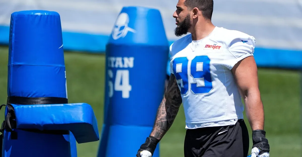 Lions' defense at camp: 20 players battling for roster spots