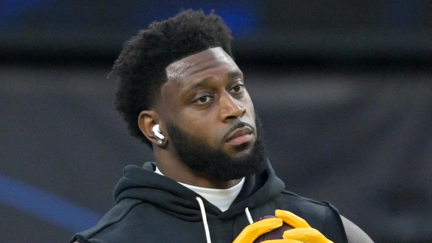 Steelers pivot with four-round mock draft, trading veterans to pursue playmakers