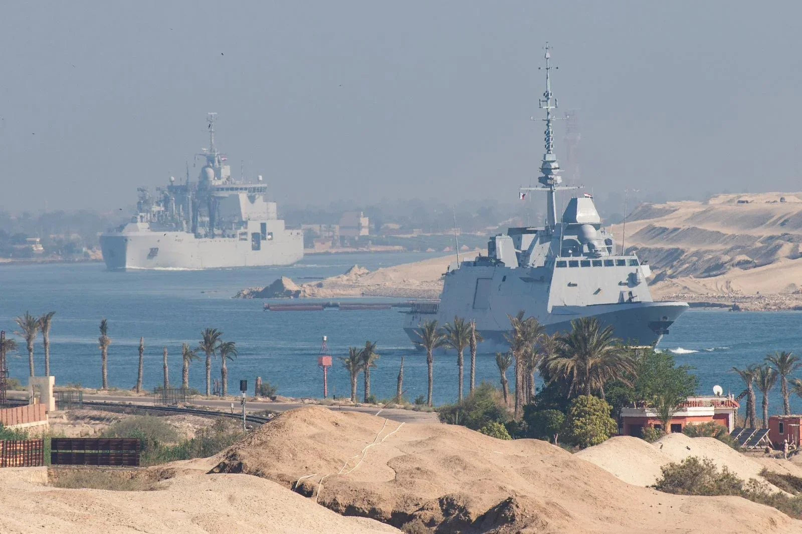 France Deploys Carrier Strike Group to Safeguard Red Sea Trade