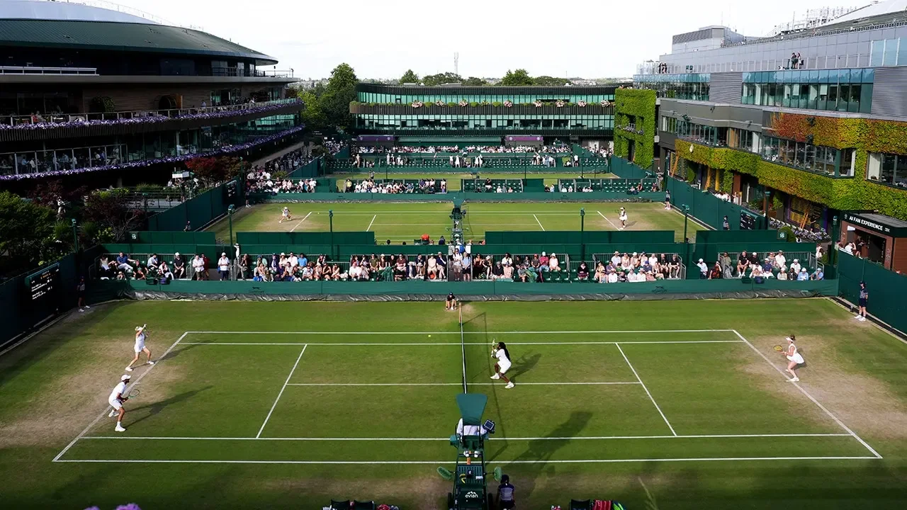 Wimbledon junior disqualified after racket toss into stands