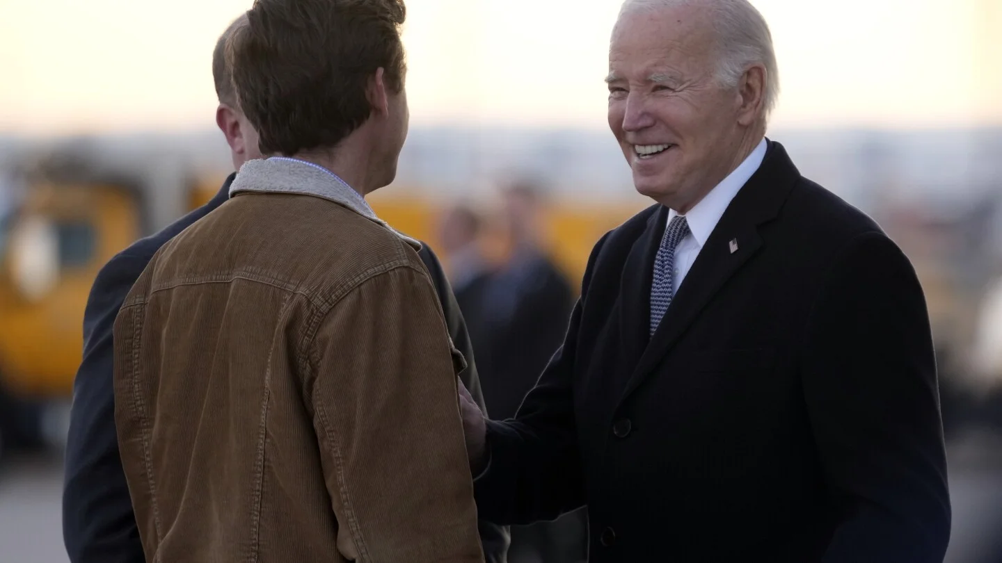 "Biden's Colorado Visit: Targeting Boebert and GOP's Economic Vision"