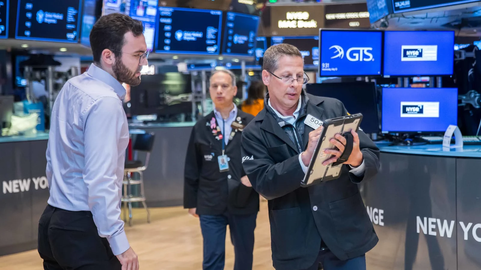 SAP climbs on cloud backlog as markets tilt mixed ahead of Friday trade