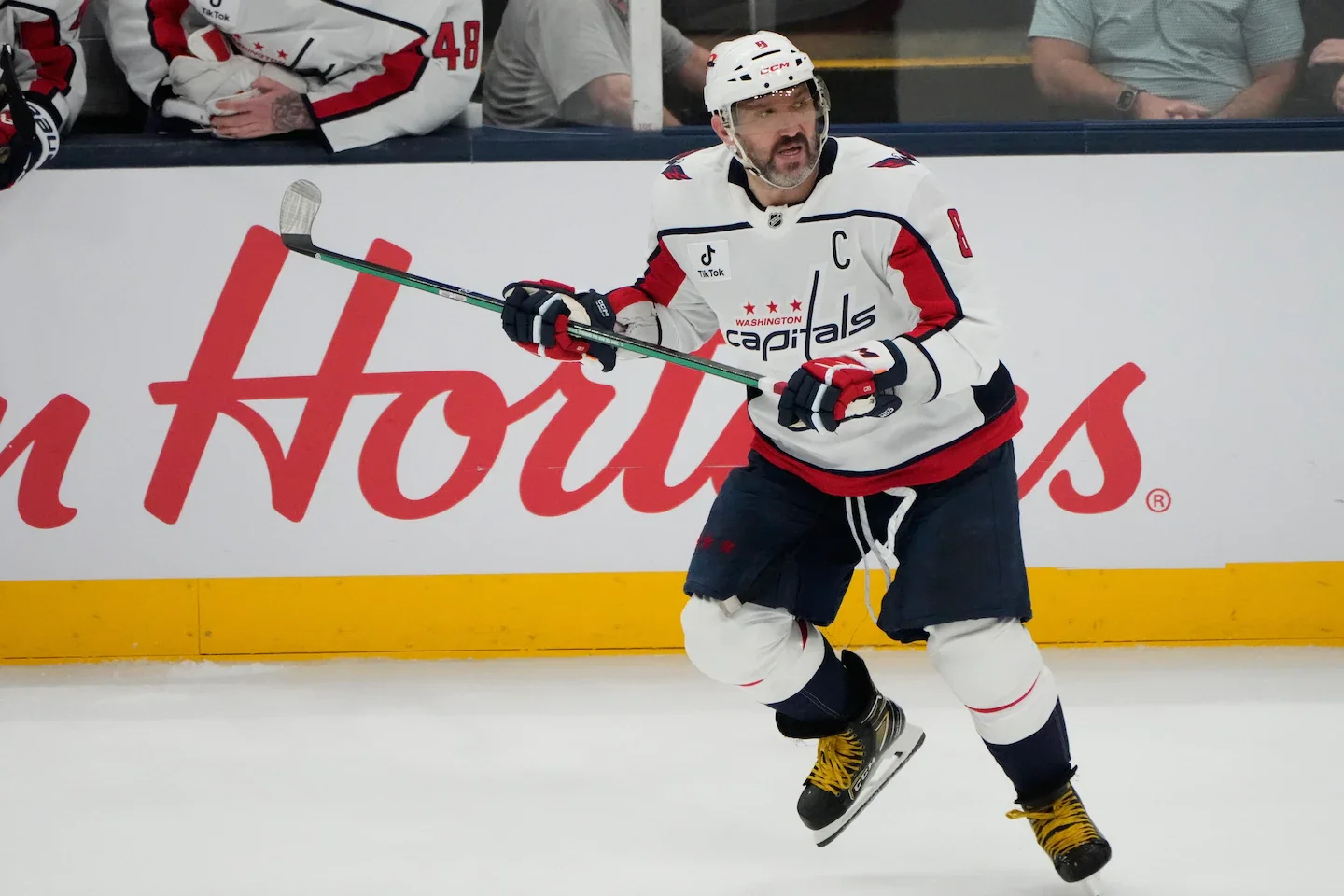 Ovechkin stays in DC, signs one-year Capitals deal