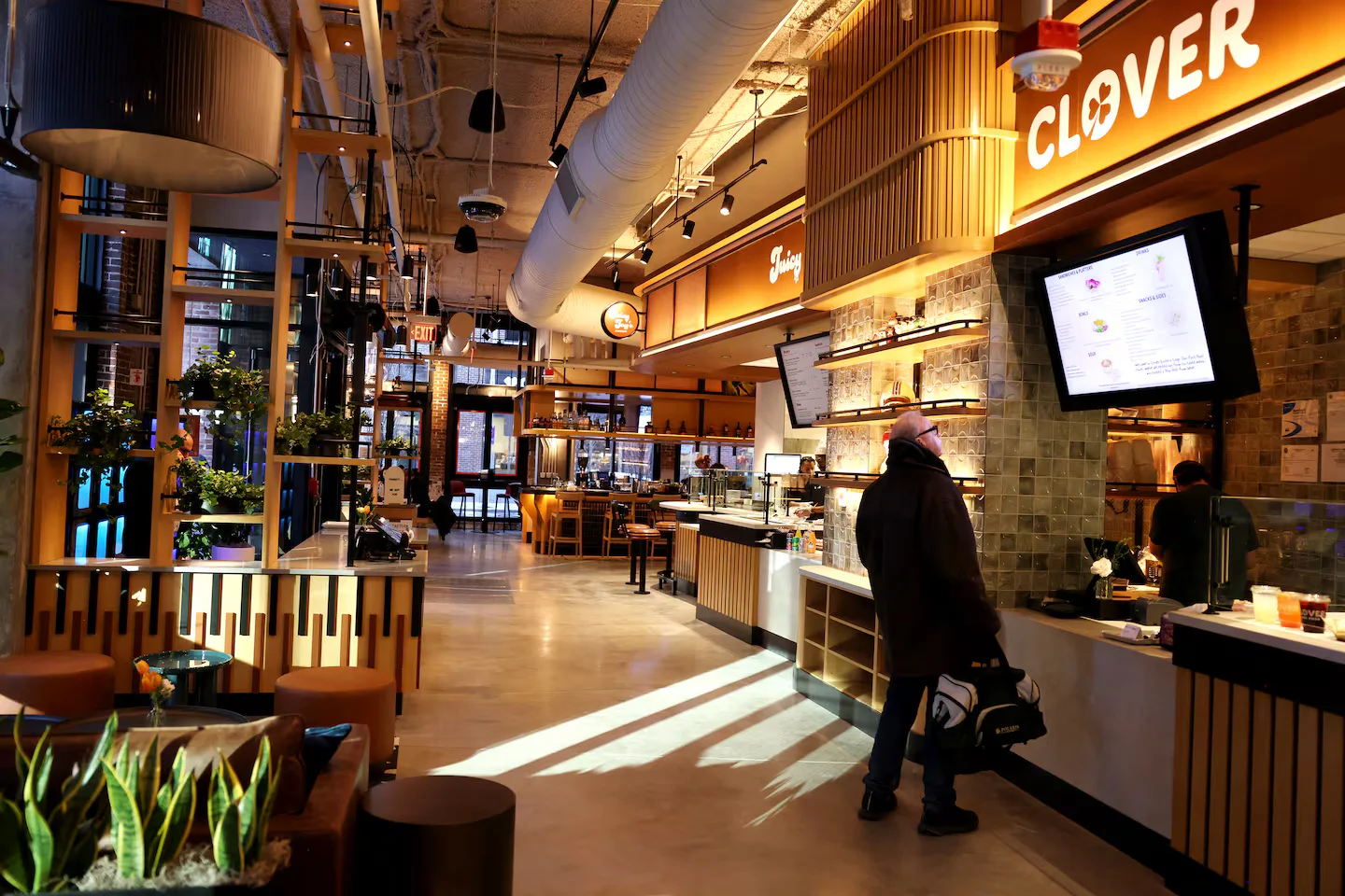 Boston Veggie Chain Clover to Close After 17 Years