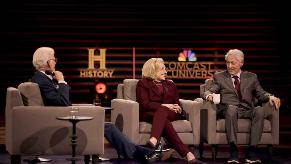 Clinton Vetting Danson on a First Date With Mary Steenburgen