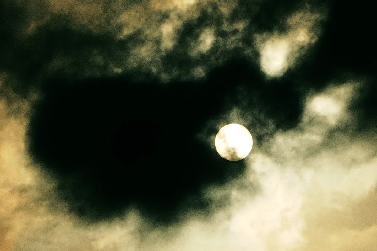 Sun-Dimming as El Niño Remedy: A Controversial Climate Engineering Proposal
