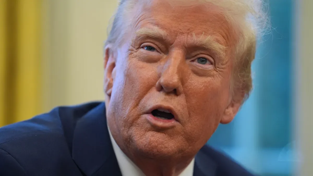 Trump Deploys National Guard Troops to Illinois Amid Tensions