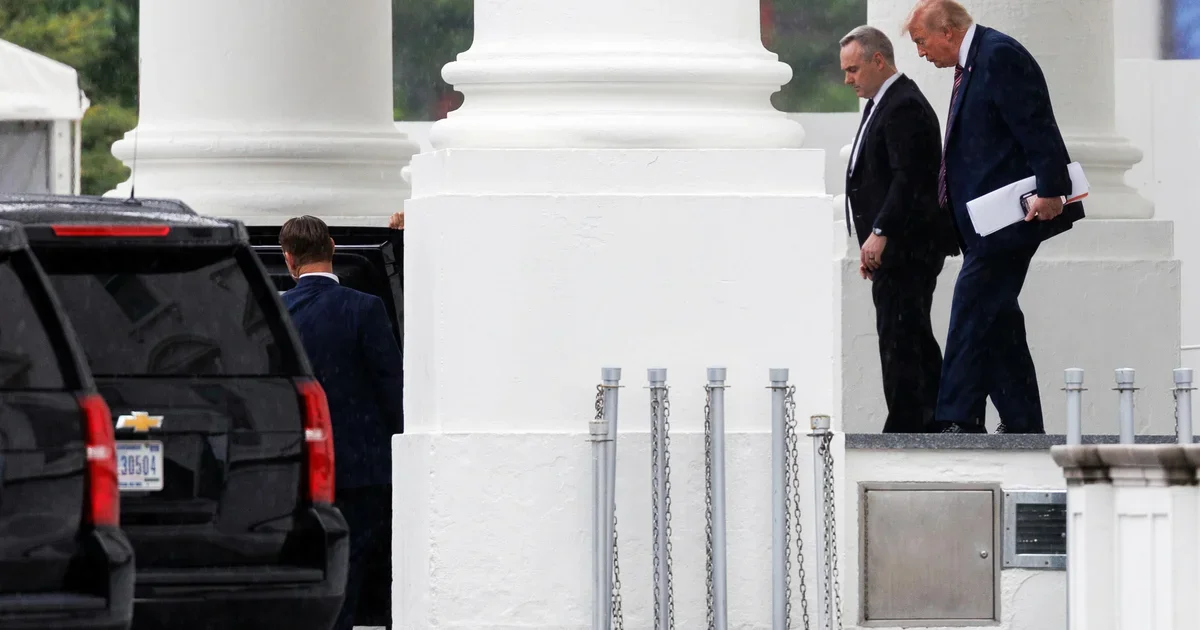 Trump shifts Cabinet gathering to the White House over weather concerns