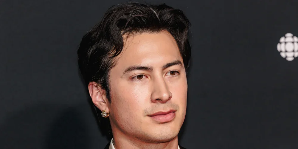 Hudson Williams Defends Privacy in Paris Autograph Encounter