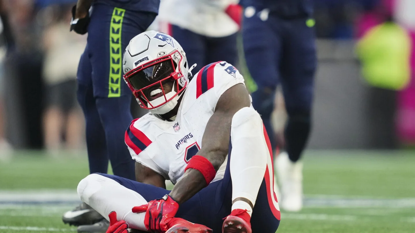 Patriots WR A.J. Brown exits Seahawks game with suspected high-ankle sprain; MRI pending