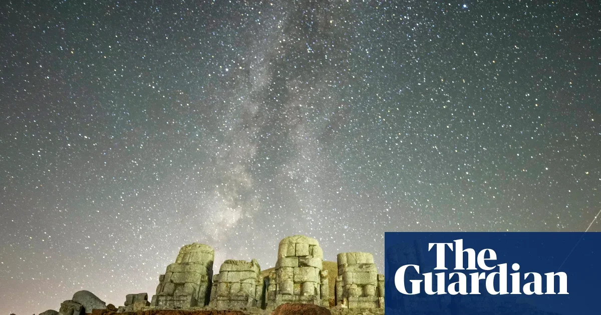 Perseid Meteor Shower Peaks Under New Moon, Lighting Up Northern Skies