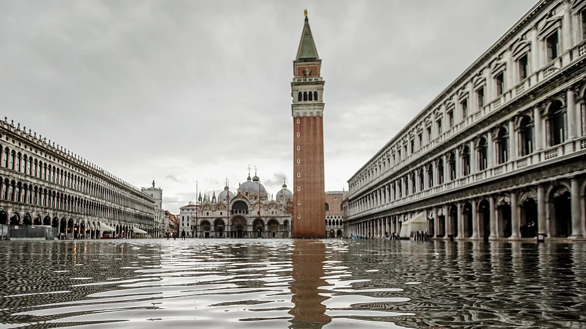 Venice under rising seas: can adaptation avert relocation?