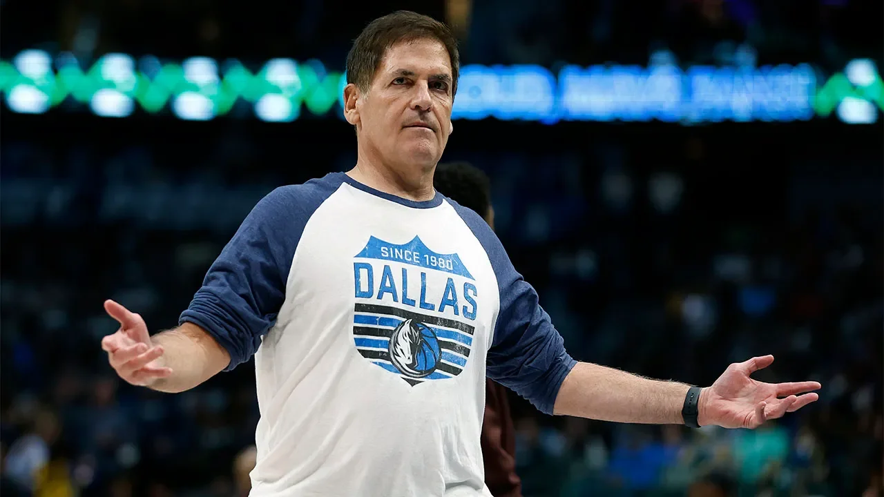 NBA investigates Mavericks for sitting key players during playoff hunt.