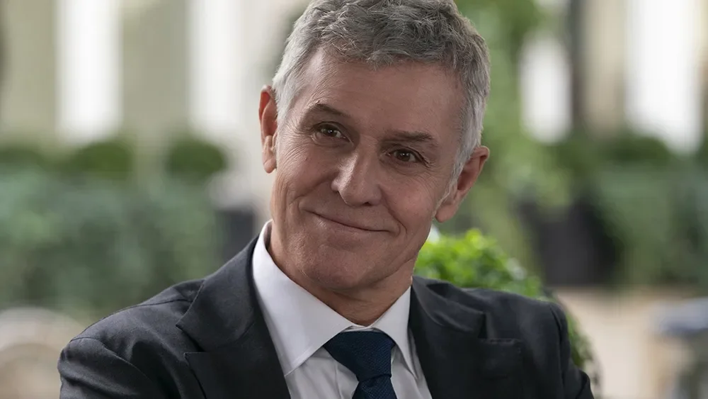 Pierre Deny, French TV Favorite From Emily in Paris, Dies at 69
