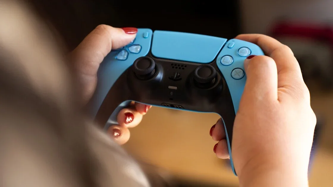 Sony confirms one-time online license check for PS5/PS4 games, then offline play resumes