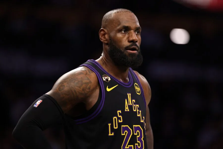 LeBron's Free-Agent Pivot: Lakers in Flux as Wiseman, Warren Eye Europe