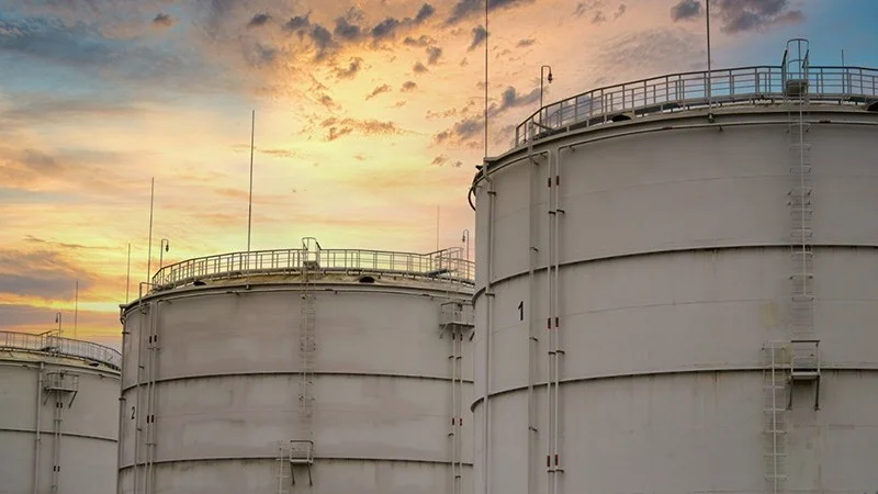 Oil Market on Edge as Hormuz Disruptions Threaten a Summer Spike
