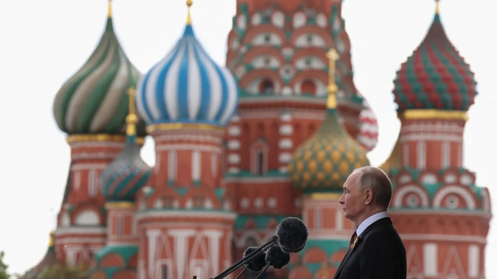 Putin Signals War Near End as 3-Day Ceasefire Holds and Schroeder Talks Surface