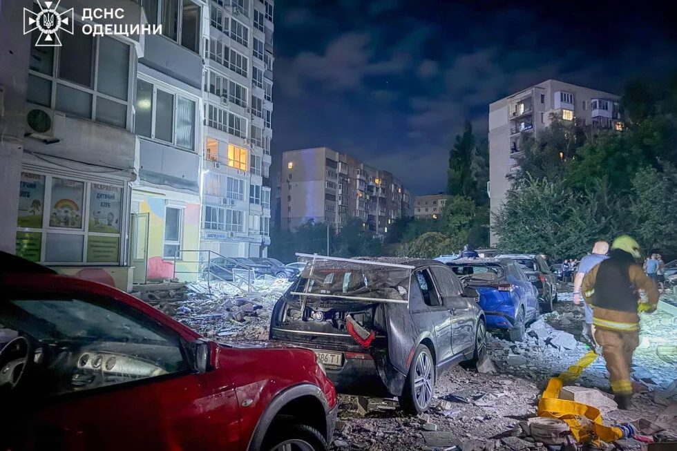 Escalating Air Offensive: Civilians Die as Russia Tightens Strikes Across Ukraine