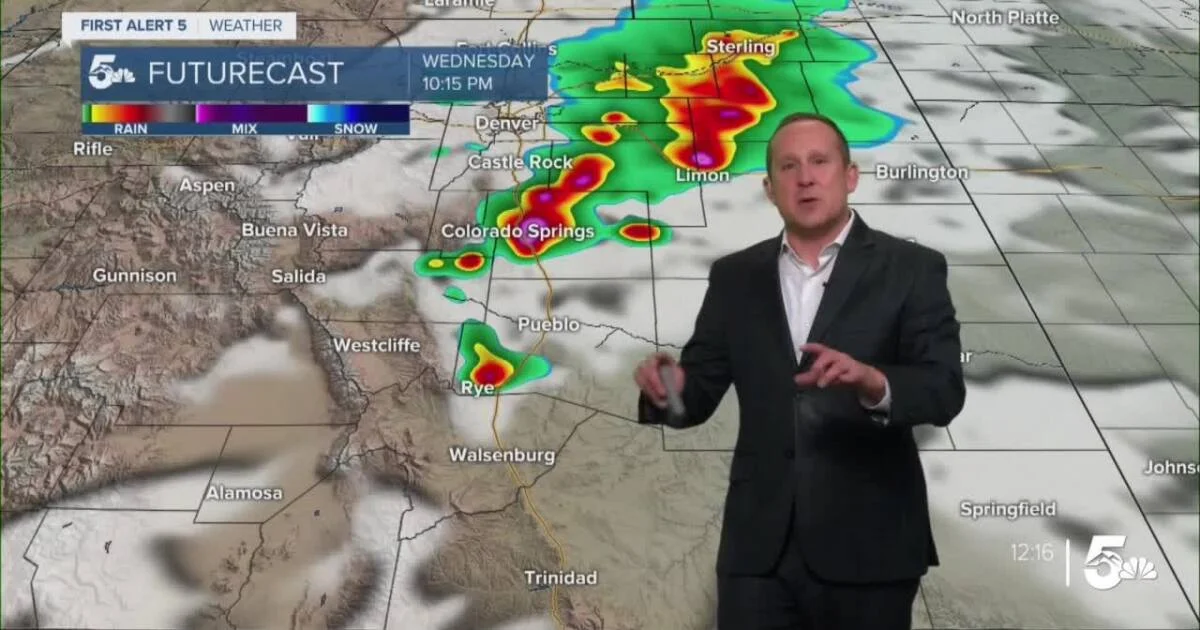 Severe weather alert: Large hail and strong winds expected in Colorado.
