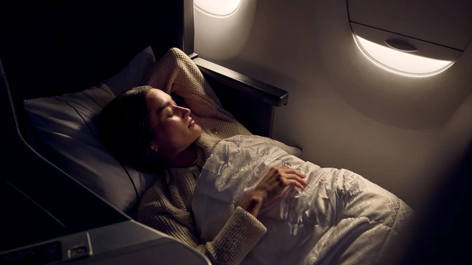 Delta expands basic fares to premium cabins, trimming perks