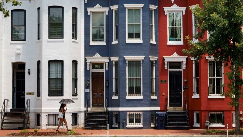 Mortgage rates climb toward 7% as bond rout rattles housing market